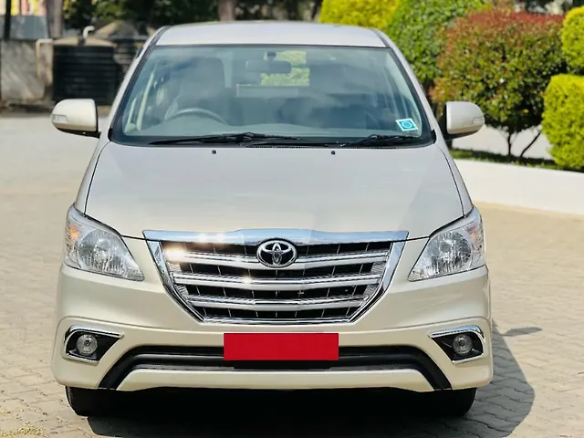 Used 2013 Toyota Innova in Bangalore
