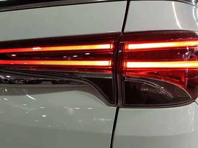 Used Toyota Fortuner [2016-2021] 2.8 4x2 AT [2016-2020] in Bangalore