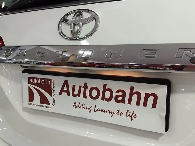Used Toyota Fortuner [2016-2021] 2.8 4x2 AT [2016-2020] in Bangalore