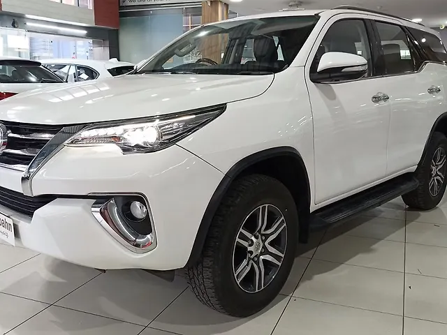 Used Toyota Fortuner [2016-2021] 2.8 4x2 AT [2016-2020] in Bangalore