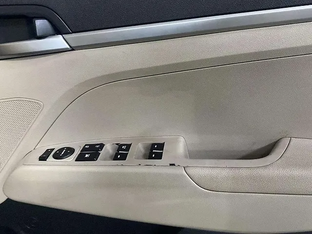 Used Hyundai Elantra [2016-2019] 2.0 S MT in Navi Mumbai