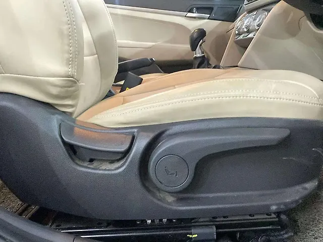 Used Hyundai Elantra [2016-2019] 2.0 S MT in Navi Mumbai