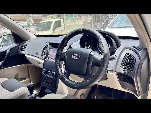 Used Mahindra XUV500 [2015-2018] W6 in Lucknow