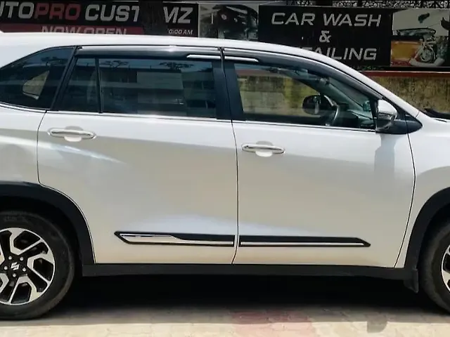 Used Maruti Suzuki Invicto Alpha Plus 7 STR in Lucknow