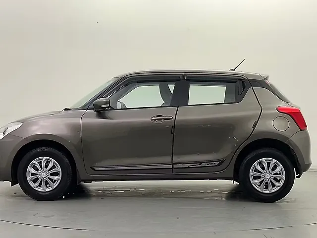 Used Maruti Suzuki Swift [2021-2024] VXi in Delhi