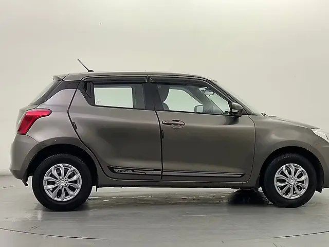 Used Maruti Suzuki Swift [2021-2024] VXi in Delhi