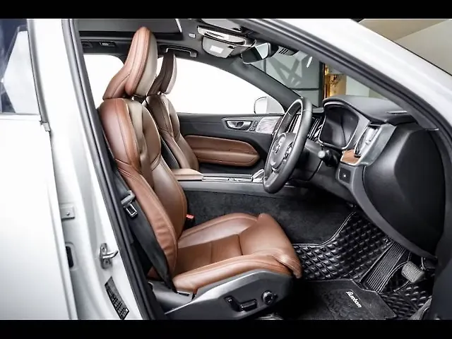 Used Volvo XC60 [2021-2022] B5 Inscription in Delhi