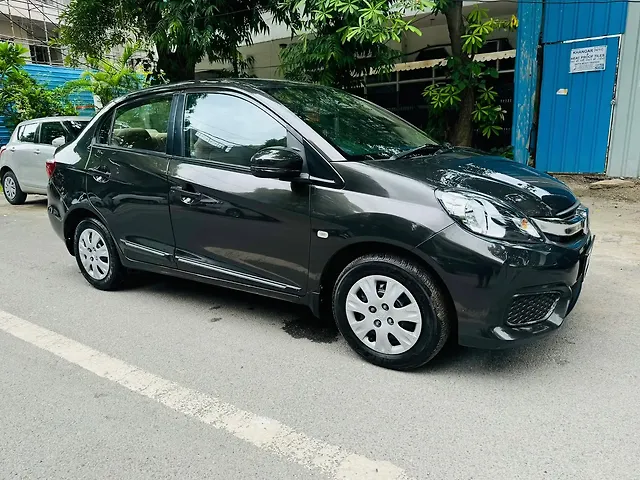 Used 2016 Honda Amaze in Delhi