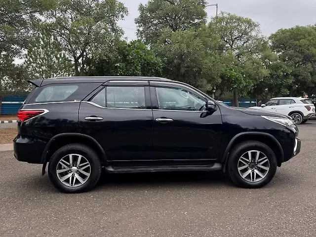 Used Toyota Fortuner [2016-2021] 2.8 4x4 AT in Chandigarh
