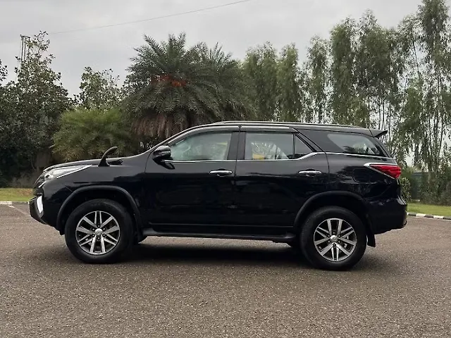 Used Toyota Fortuner [2016-2021] 2.8 4x4 AT in Chandigarh