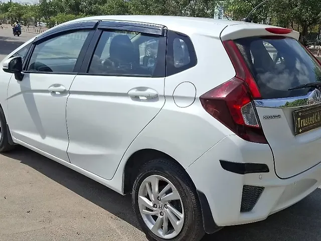Used Honda Jazz [2015-2018] V AT Petrol in Lucknow