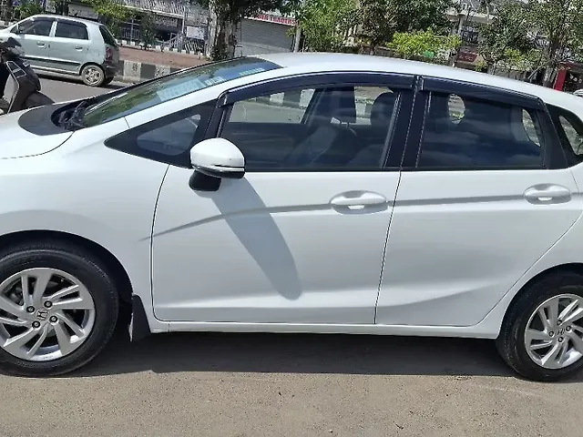 Used Honda Jazz [2015-2018] V AT Petrol in Lucknow