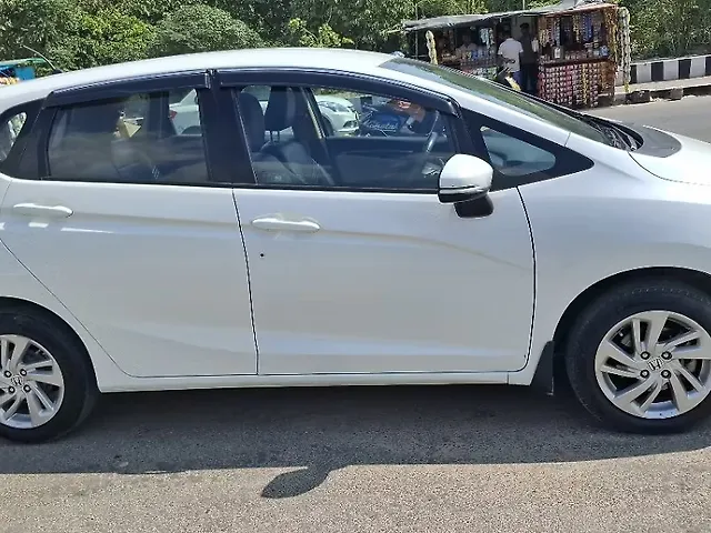Used Honda Jazz [2015-2018] V AT Petrol in Lucknow