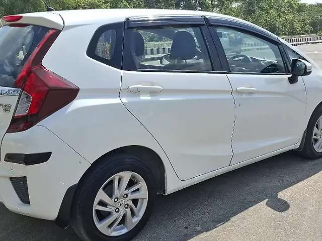 Used Honda Jazz [2015-2018] V AT Petrol in Lucknow