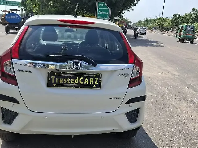 Used Honda Jazz [2015-2018] V AT Petrol in Lucknow