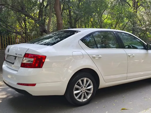 Used Skoda Octavia [2017-2021] 2.0 TDI CR Style Plus AT [2017] in Delhi