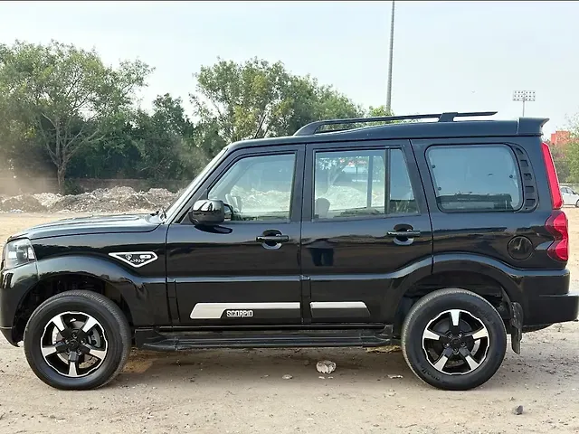 Used Mahindra Scorpio S MT 7STR in Delhi