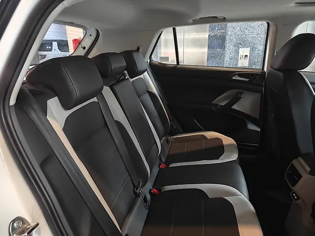 Used Volkswagen Taigun [2021-2023] Topline 1.0 TSI AT in Ahmedabad