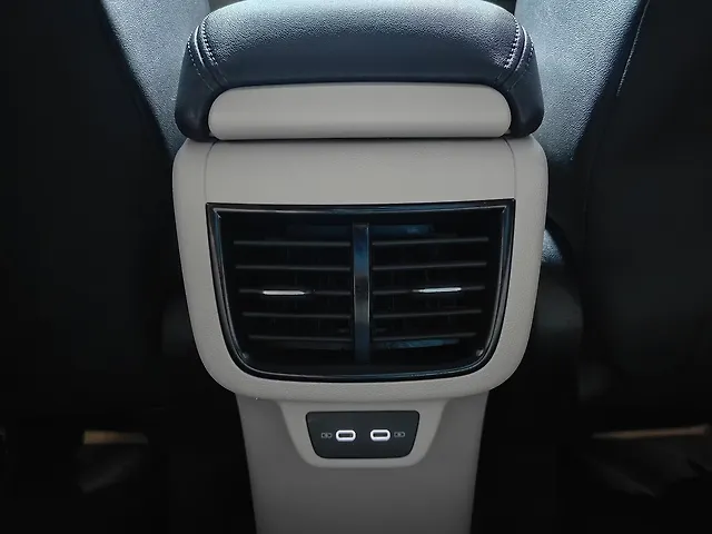 Used Volkswagen Taigun [2021-2023] Topline 1.0 TSI AT in Ahmedabad
