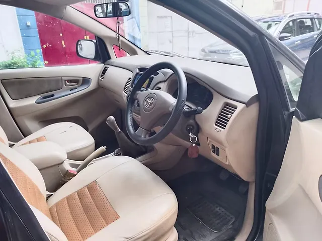Used Toyota Innova [2005-2009] 2.5 G4 8 STR in Kanpur