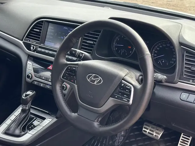 Used Hyundai Elantra SX (O) 2.0 AT in Delhi