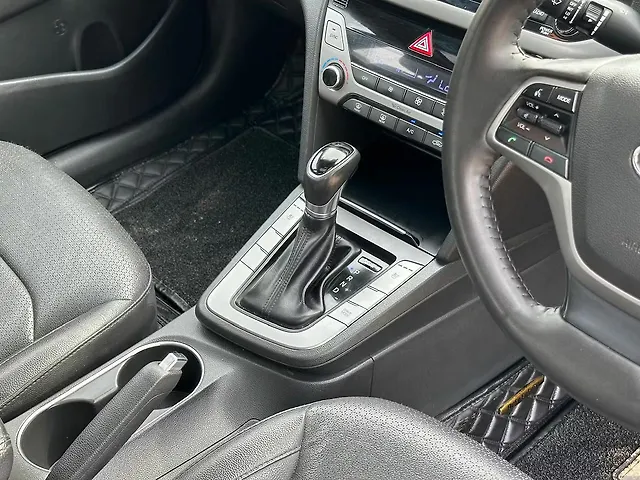 Used Hyundai Elantra SX (O) 2.0 AT in Delhi