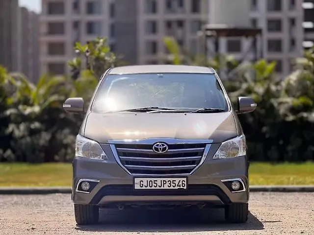 Used 2015 Toyota Innova in Surat