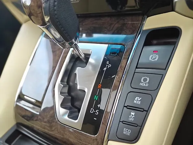 Used Toyota Vellfire [2020-2023] Hybrid in Mumbai