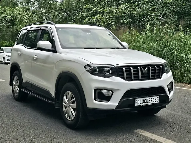 Used Mahindra Scorpio N Z4 Petrol MT 7 STR [2022] in Delhi