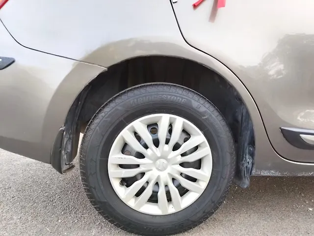 Used Maruti Suzuki Dzire [2017-2020] VXi AMT in Delhi