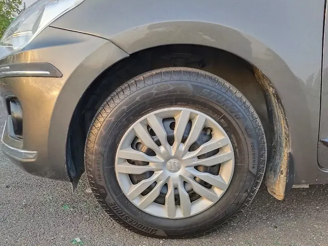 Used Maruti Suzuki Dzire [2017-2020] VXi AMT in Delhi