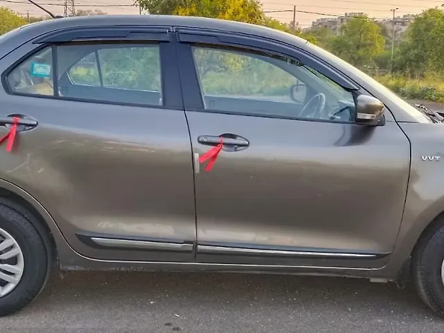 Used Maruti Suzuki Dzire [2017-2020] VXi AMT in Delhi