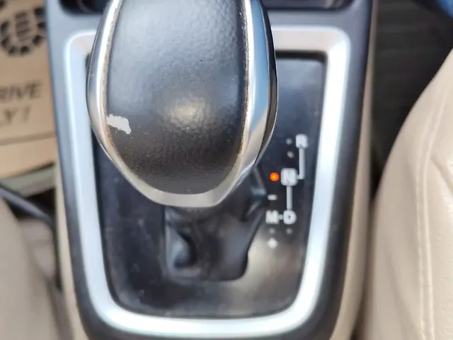 Used Maruti Suzuki Dzire [2017-2020] VXi AMT in Delhi