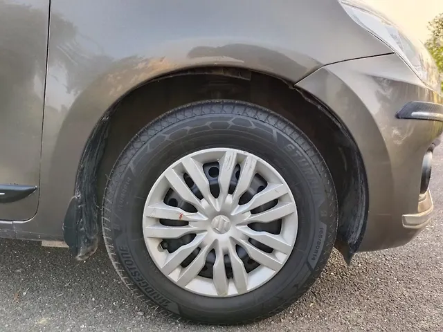 Used Maruti Suzuki Dzire [2017-2020] VXi AMT in Delhi