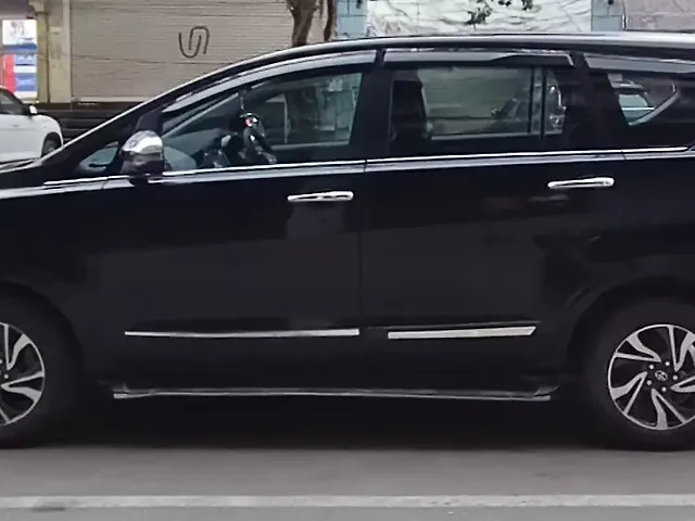Used Toyota Innova Crysta [2016-2020] 2.4 VX 7 STR [2016-2020] in Kanpur