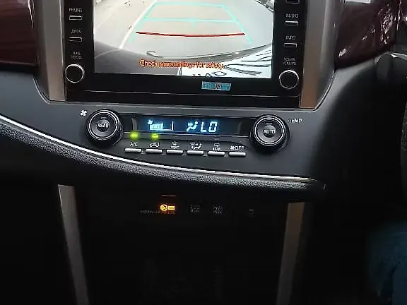 Used Toyota Innova Crysta [2016-2020] 2.4 VX 7 STR [2016-2020] in Kanpur