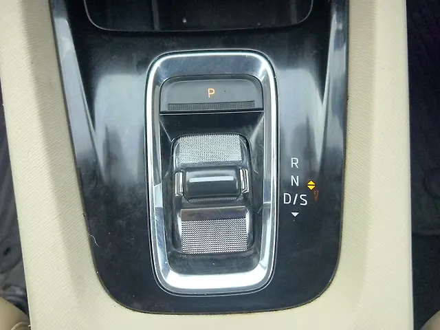 Used Skoda Octavia Style 2.0 in Mumbai