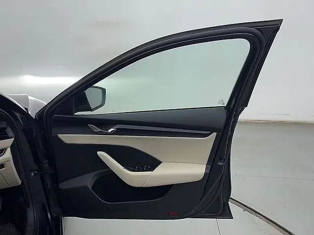 Used Skoda Octavia Style 2.0 in Mumbai