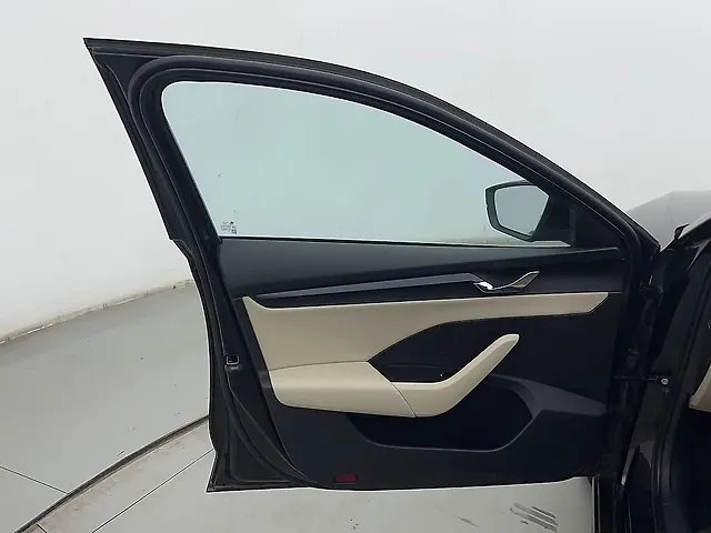 Used Skoda Octavia Style 2.0 in Mumbai