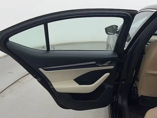 Used Skoda Octavia Style 2.0 in Mumbai