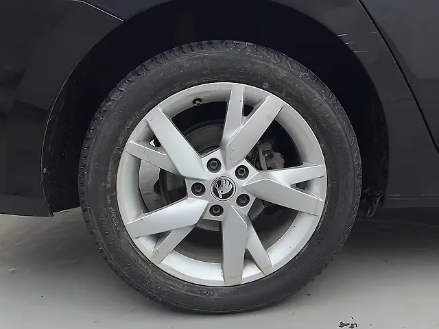 Used Skoda Octavia Style 2.0 in Mumbai