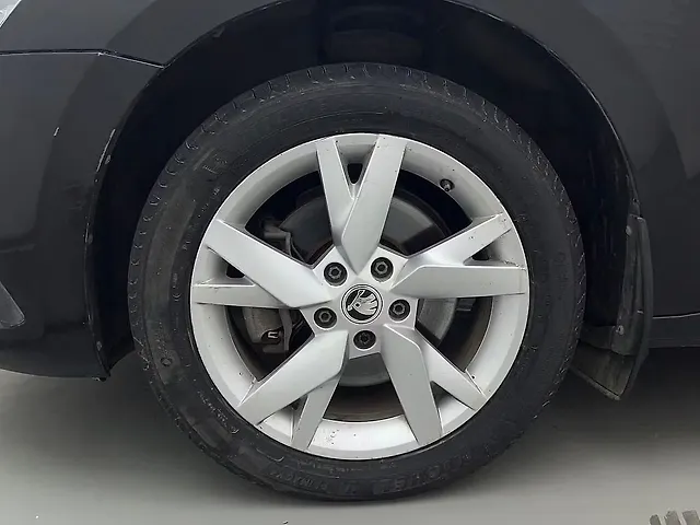 Used Skoda Octavia Style 2.0 in Mumbai