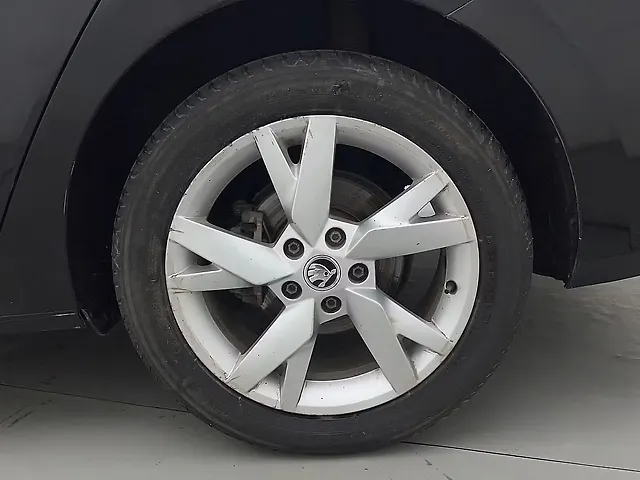 Used Skoda Octavia Style 2.0 in Mumbai