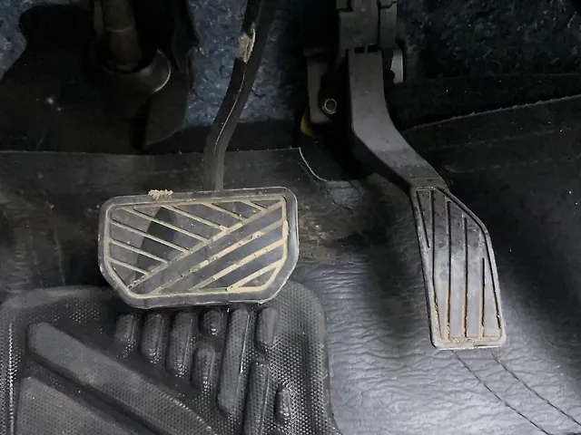 Used Maruti Suzuki Brezza ZXi Plus AT in Ahmedabad