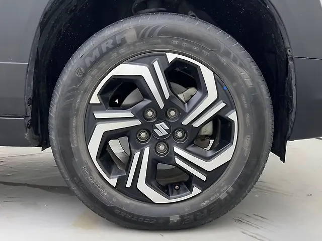 Used Maruti Suzuki Brezza ZXi Plus AT in Ahmedabad
