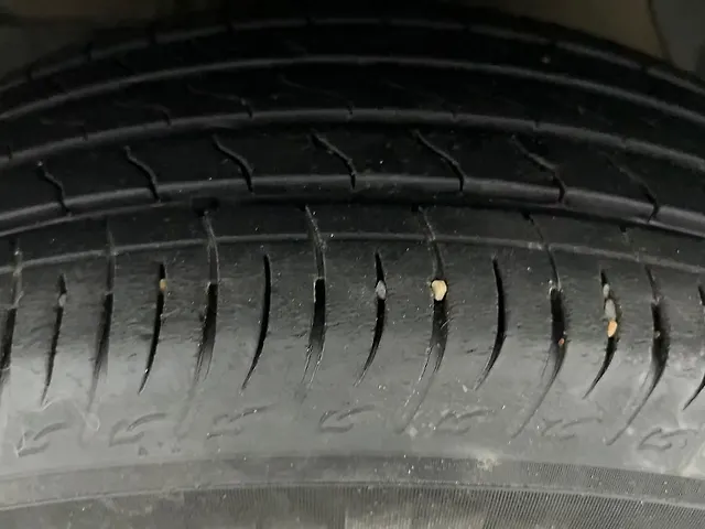 Used Maruti Suzuki Brezza ZXi Plus AT in Ahmedabad