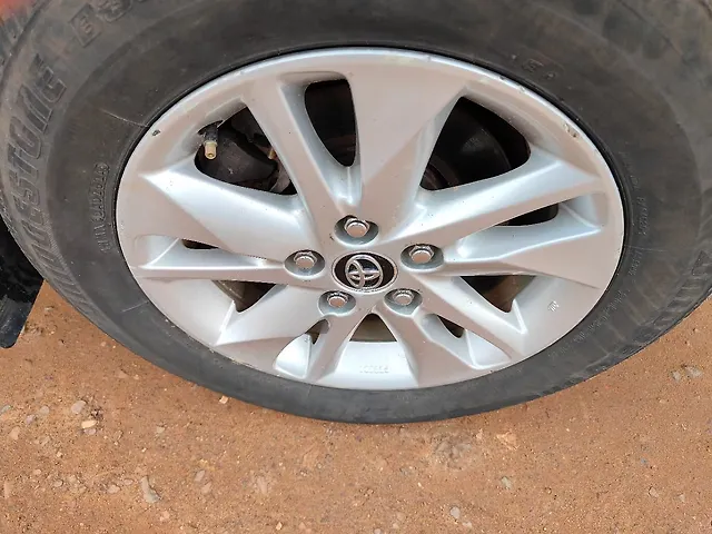 Used Toyota Innova Crysta [2016-2020] 2.4 G 8 STR [2016-2017] in Bhubaneswar