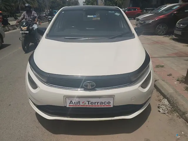 Used 2023 Tata Altroz in Bangalore