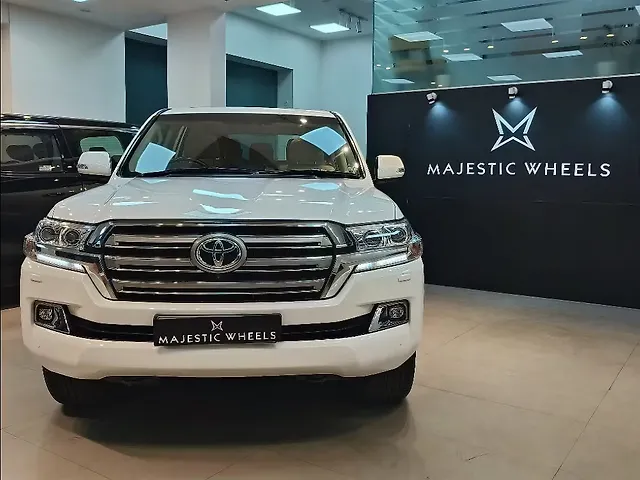 Used 2017 Toyota Land Cruiser in Pune