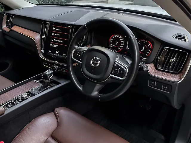 Used Volvo XC60 [2015-2017] Momentum in Kochi